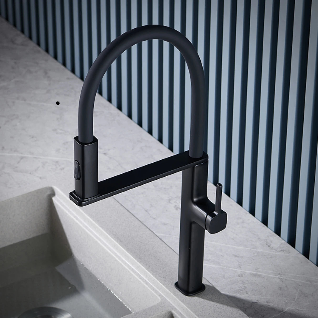 Robinet de cuisine flexible avec douchette magnétique