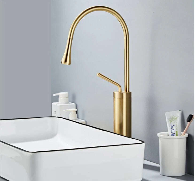 Robinet de salle de bain design en forme de goutte