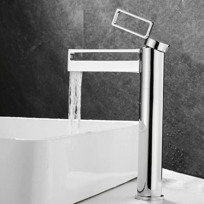 Robinet de salle de bain géométrique en laiton