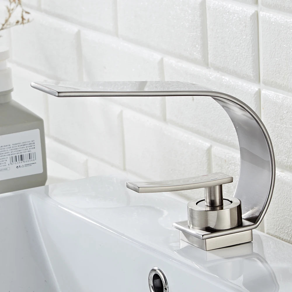 Robinet lavabo salle de bain plat incurvé en laiton et acier inoxydable