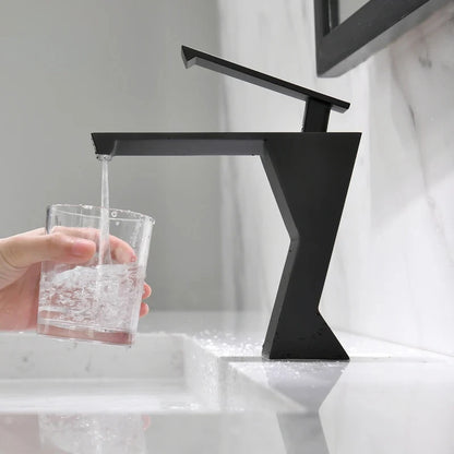 Robinet de lavabo design géométrique mitigeur