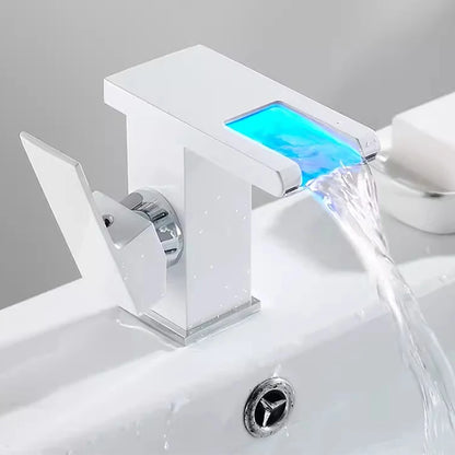 Robinet design cascade LED pour lavabo salle de bain avec température réglable