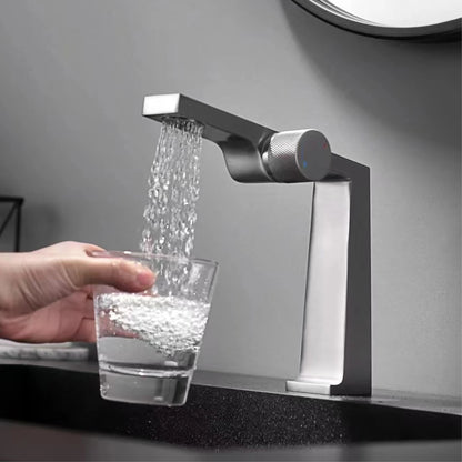 Robinet mitigeur design contemporain pour lavabo de salle de bain