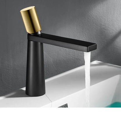 Robinet de lavabo minimaliste au design géométrique